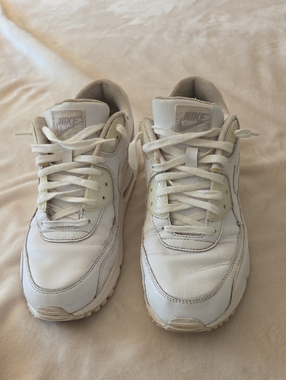 GUC Men's Nike Air Max, White, Size 10.5 - Picture 2 of 8